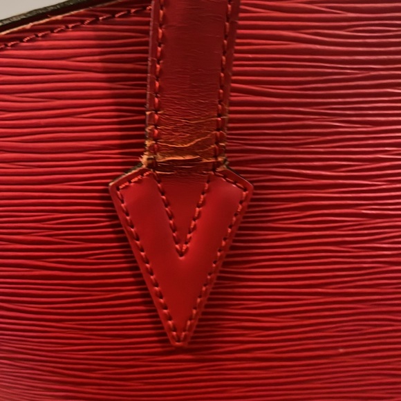 Louis Vuitton Red Epi Saint Jacques Handbag - Picture 8 of 12